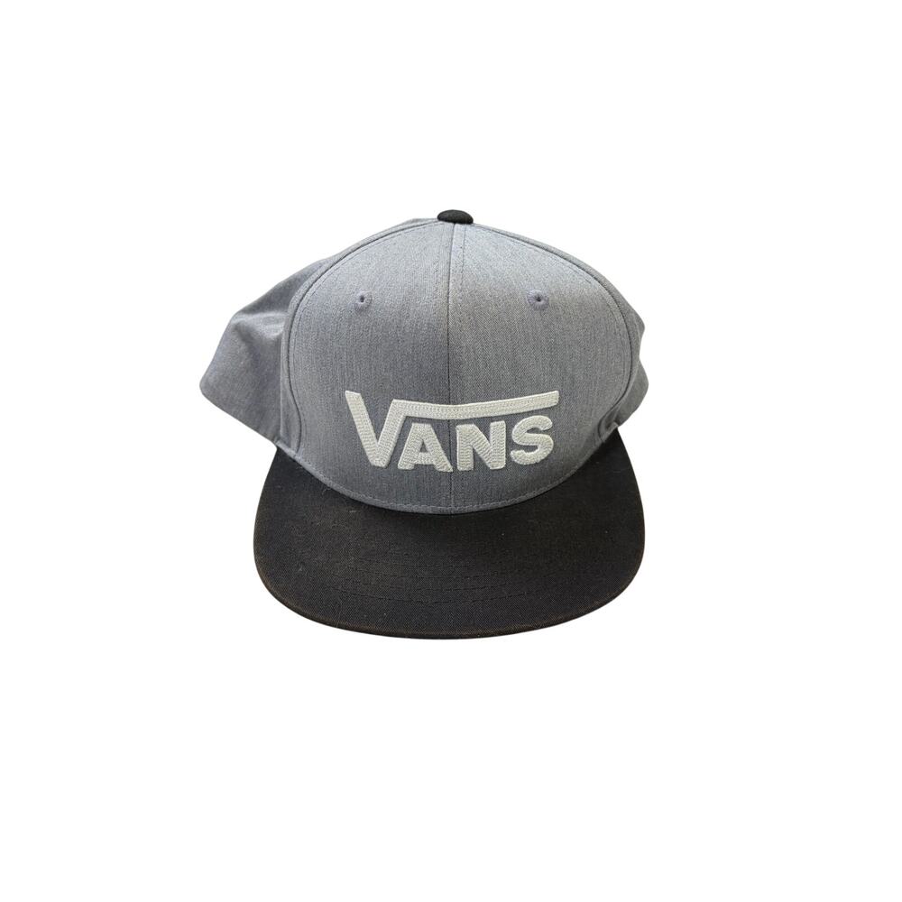 Vans youth gray hat, flat black brim. adjustable back. skater, punk,